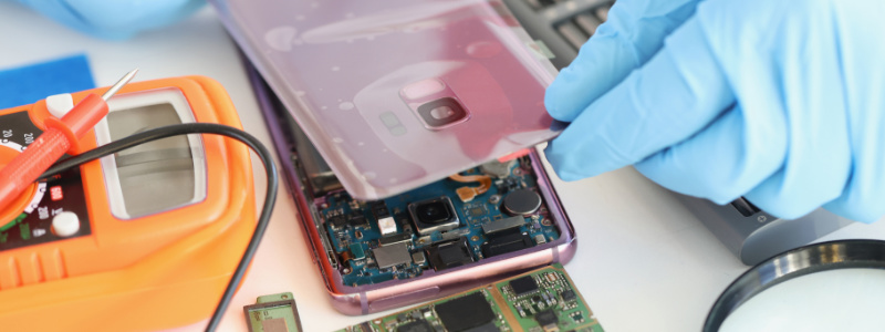 Réparation de smartphone et de tablettes en tant qu'auto-entrepreneur.